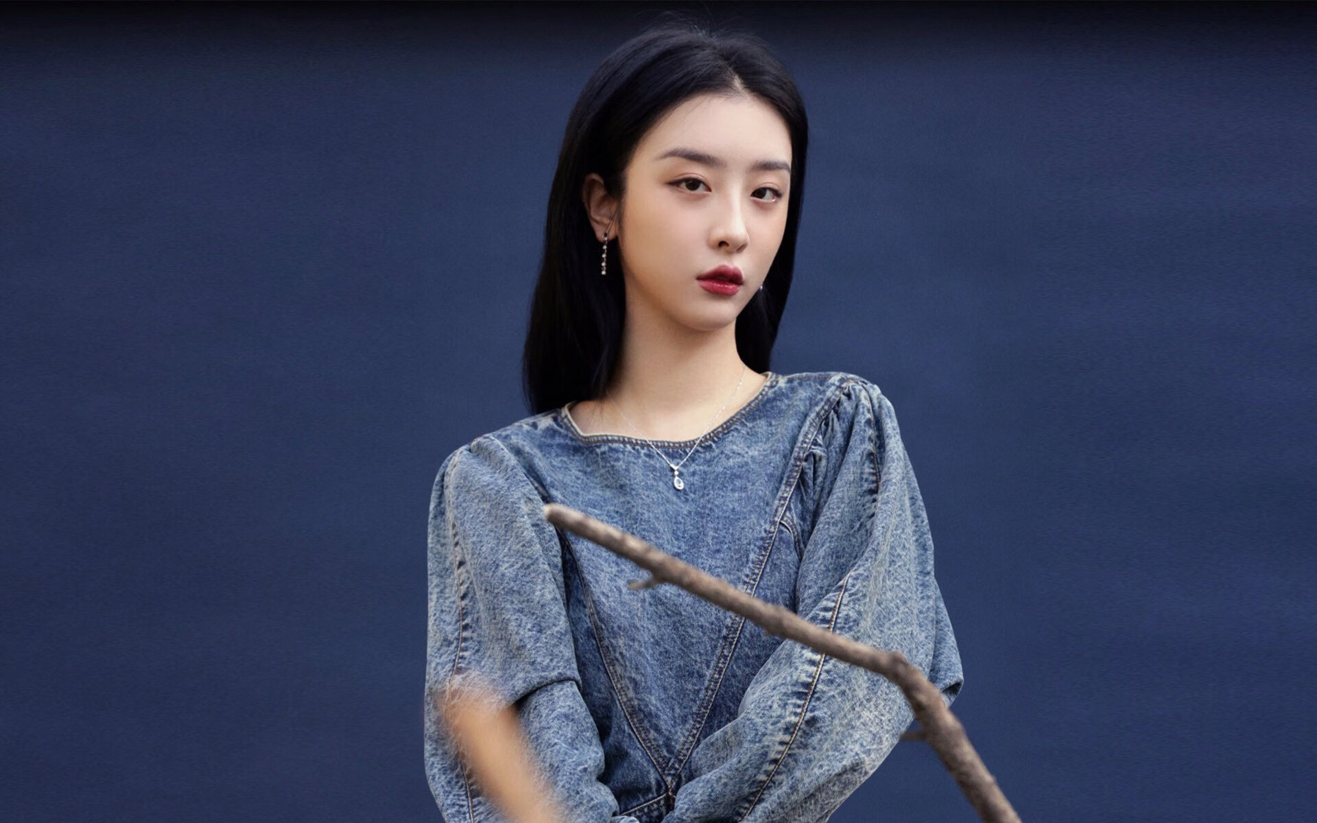 爱游戏官网-蛙泳比赛摩纳哥表现坚韧不拔，蛙泳世界冠军慢动作视频