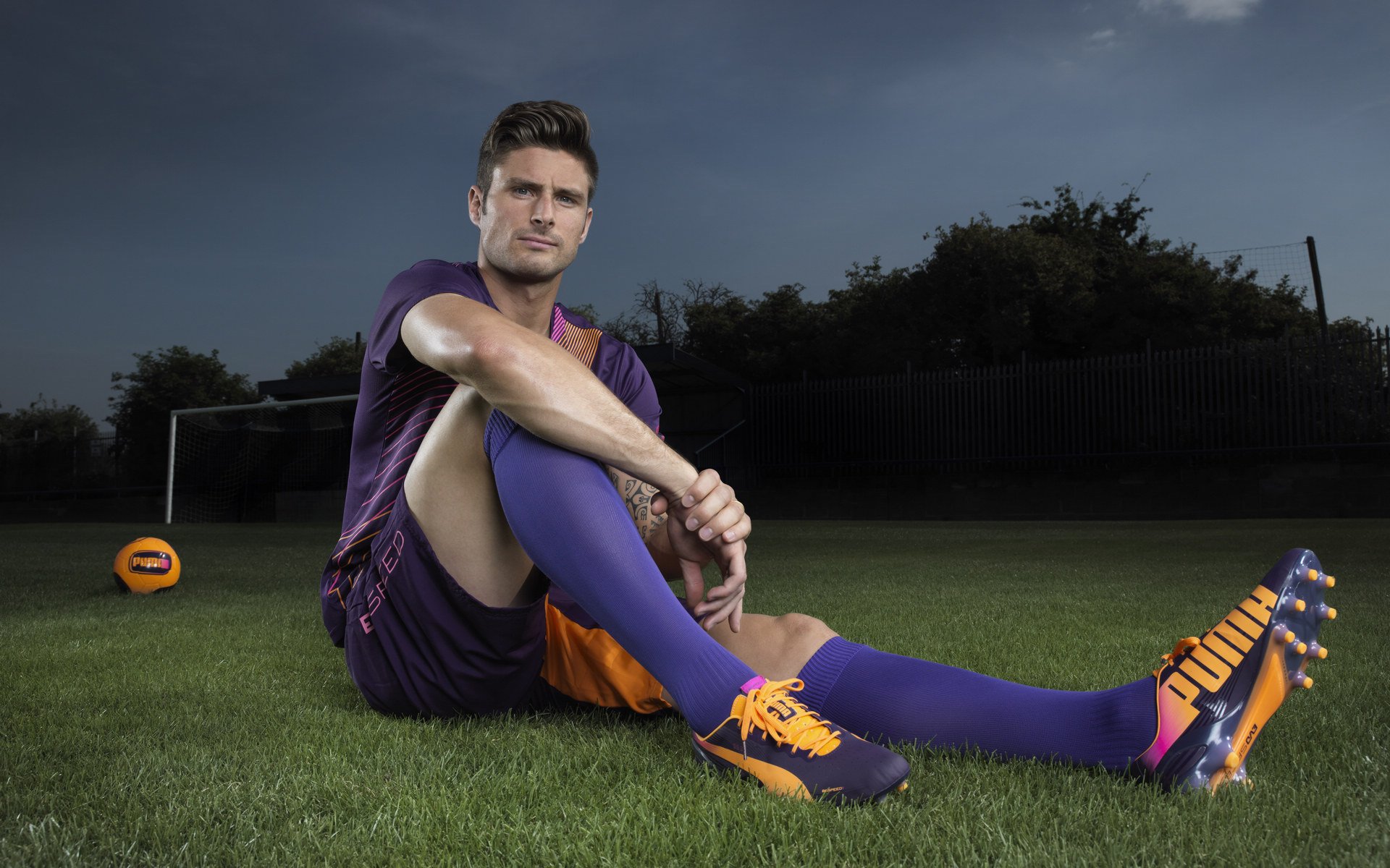 爱游戏官方网站入口登录-指挥若定：欧冠中最具智慧的战术大师盘点，欧冠史上最强单兵演出